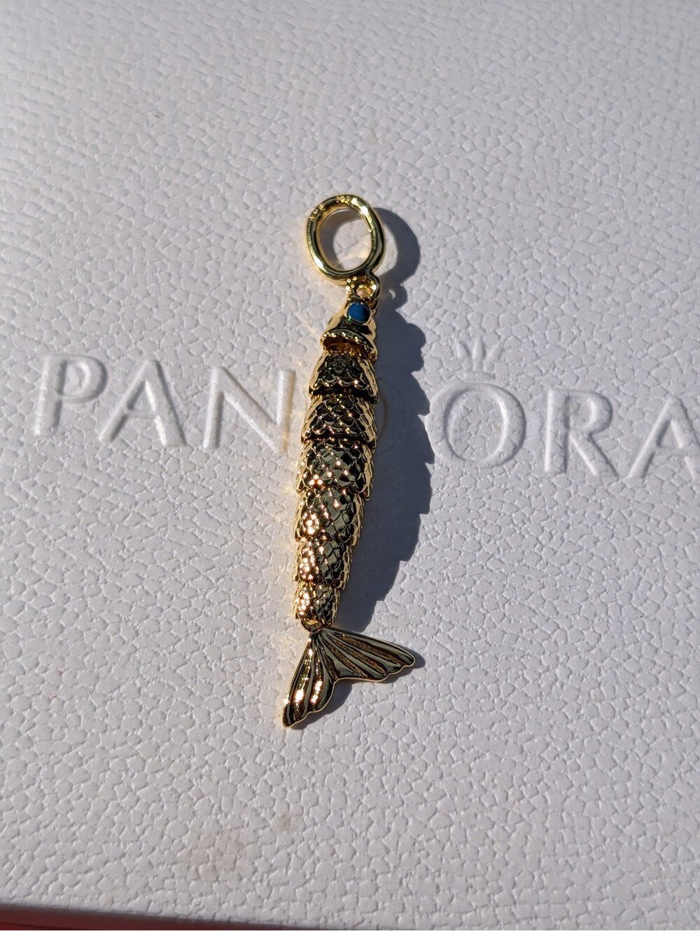 Pandora s925 ale charm fish